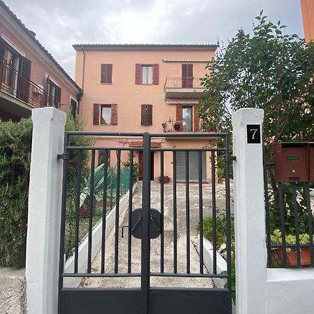 Robhouse Hotel Фабриано Екстериор снимка